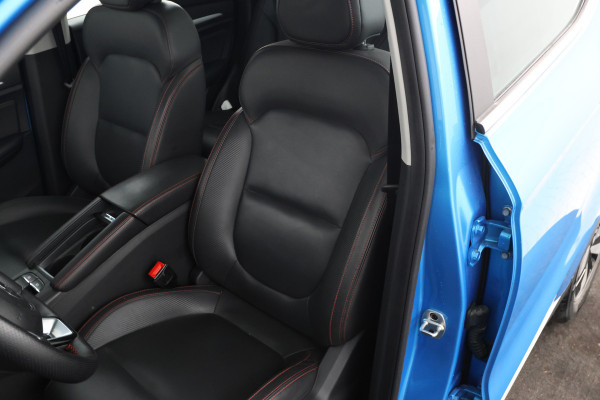 MG Mg zs ev EV Long Range Luxury 70 kWh Panorama, 360 camera, Apple carplay!