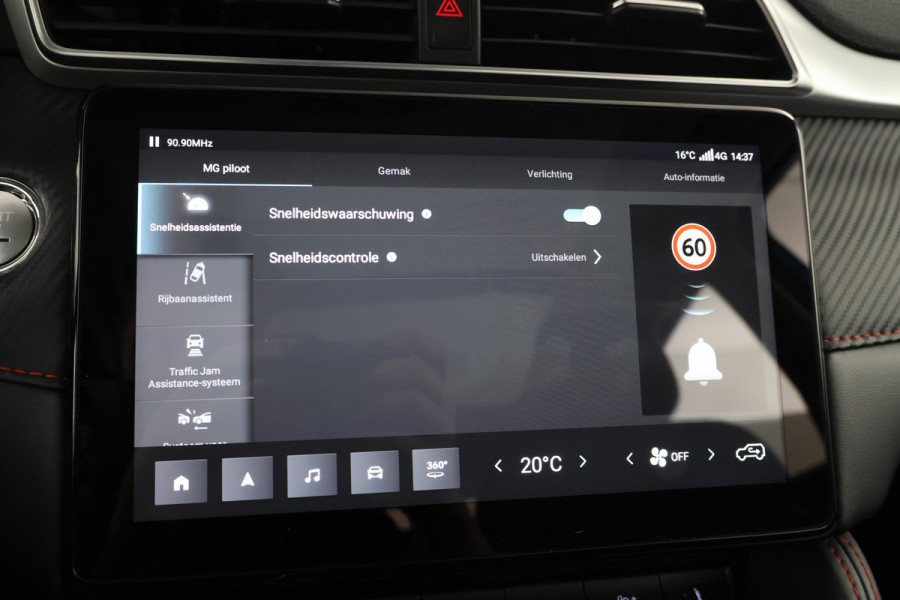 MG Mg zs ev EV Long Range Luxury 70 kWh Panorama, 360 camera, Apple carplay!