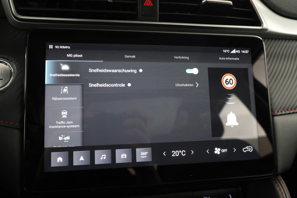 MG Mg zs ev EV Long Range Luxury 70 kWh Panorama, 360 camera, Apple carplay!