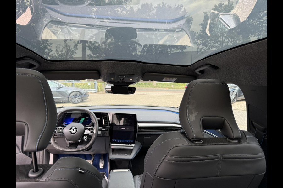Renault Scénic E-Tech EV87 long range esprit Alpine VAN: 40.900,- VOOR: 38.877,- UW HERFSTVOORDEEL: 2.023,- | HARMAN KARDON | PANORAMADAK | ADAPTIVE CRUISE | CAMERA | DODE HOEK DETECTIE