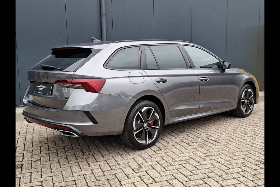 Škoda Octavia 1.4 TSI * RS iV * Navigatiesysteem * Parkeercamera * Stoelverwarming * Head up display *