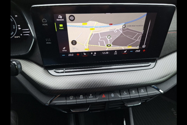 Škoda Octavia 1.4 TSI * RS iV * Navigatiesysteem * Parkeercamera * Stoelverwarming * Head up display *