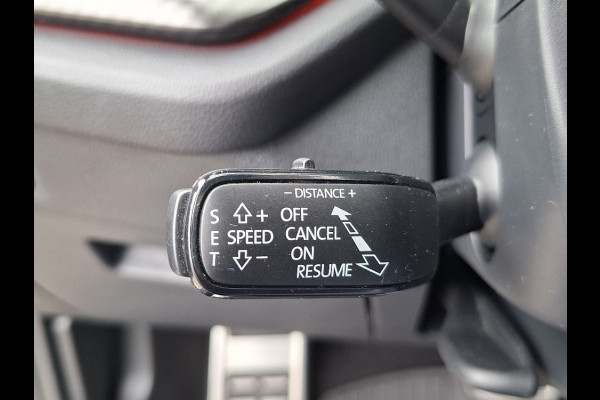 Škoda Octavia 1.4 TSI * RS iV * Navigatiesysteem * Parkeercamera * Stoelverwarming * Head up display *