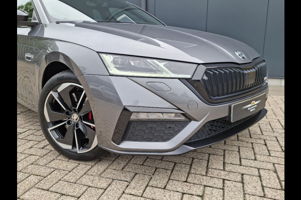 Škoda Octavia 1.4 TSI * RS iV * Navigatiesysteem * Parkeercamera * Stoelverwarming * Head up display *
