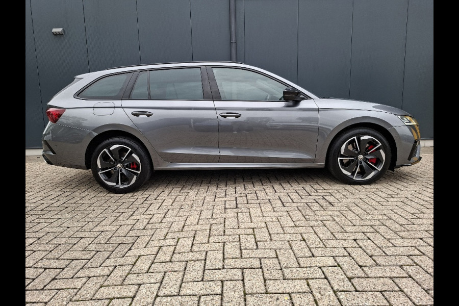 Škoda Octavia 1.4 TSI * RS iV * Navigatiesysteem * Parkeercamera * Stoelverwarming * Head up display *