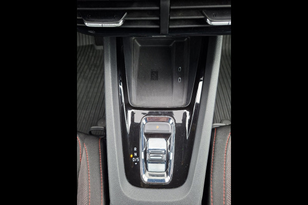 Škoda Octavia 1.4 TSI * RS iV * Navigatiesysteem * Parkeercamera * Stoelverwarming * Head up display *