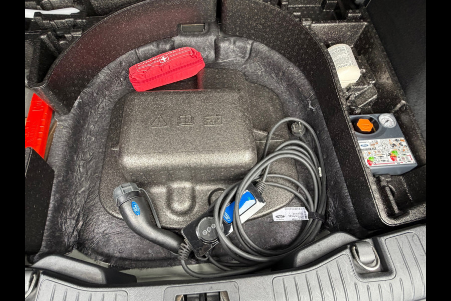 Ford Kuga 2.5 PHEV 225 Pk SOH 93% | Titanium | Navigatie |Cruise |Camera | Clima | Help display | Side assist.