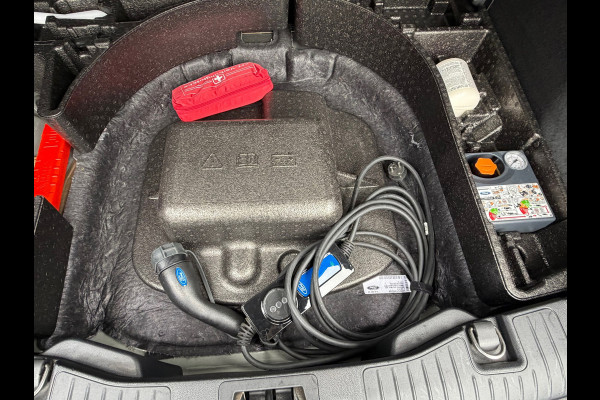 Ford Kuga 2.5 PHEV 225 Pk SOH 93% | Titanium | Navigatie |Cruise |Camera | Clima | Help display | Side assist.