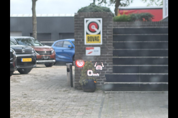 Audi e-tron GT GT 93 kWh 4WD VAN: 56.900,- VOOR: 53.877,- UW HERSTVOORDEEL: 3.023,- EURO | CARBON PAKKET | STOEL VENTILATIE EN VERWARMING | PANORAMDAK | B&O GELUID | HEAD UP | LUCHTVERING ETC .