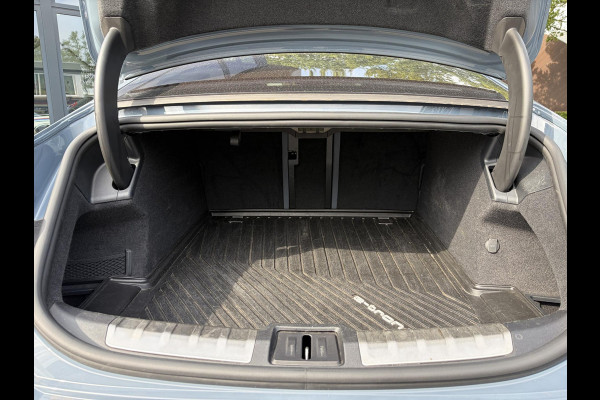 Audi e-tron GT GT 93 kWh 4WD VAN: 56.900,- VOOR: 53.877,- UW HERSTVOORDEEL: 3.023,- EURO | CARBON PAKKET | STOEL VENTILATIE EN VERWARMING | PANORAMDAK | B&O GELUID | HEAD UP | LUCHTVERING ETC .