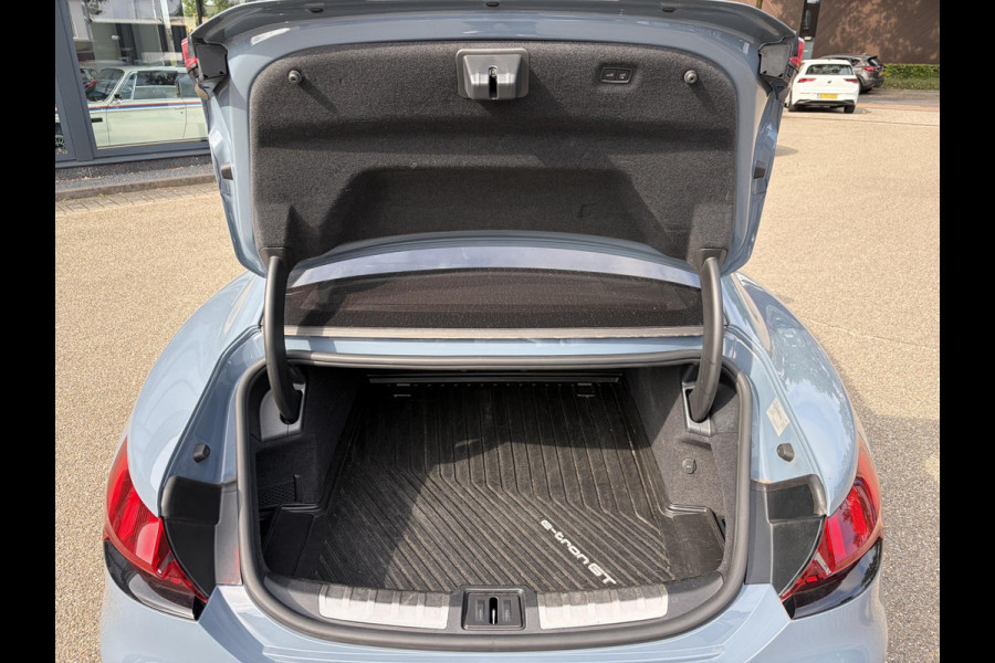 Audi e-tron GT GT 93 kWh 4WD VAN: 56.900,- VOOR: 53.877,- UW HERSTVOORDEEL: 3.023,- EURO | CARBON PAKKET | STOEL VENTILATIE EN VERWARMING | PANORAMDAK | B&O GELUID | HEAD UP | LUCHTVERING ETC .