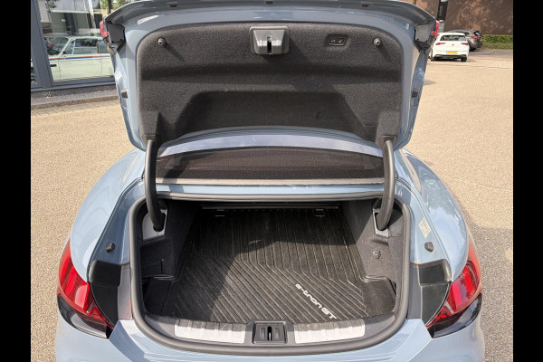 Audi e-tron GT GT 93 kWh 4WD VAN: 56.900,- VOOR: 53.877,- UW HERSTVOORDEEL: 3.023,- EURO | CARBON PAKKET | STOEL VENTILATIE EN VERWARMING | PANORAMDAK | B&O GELUID | HEAD UP | LUCHTVERING ETC .