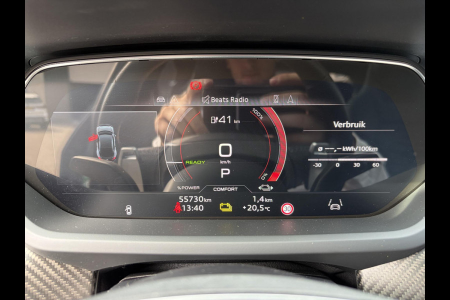 Audi e-tron GT GT 93 kWh 4WD VAN: 56.900,- VOOR: 53.877,- UW HERSTVOORDEEL: 3.023,- EURO | CARBON PAKKET | STOEL VENTILATIE EN VERWARMING | PANORAMDAK | B&O GELUID | HEAD UP | LUCHTVERING ETC .