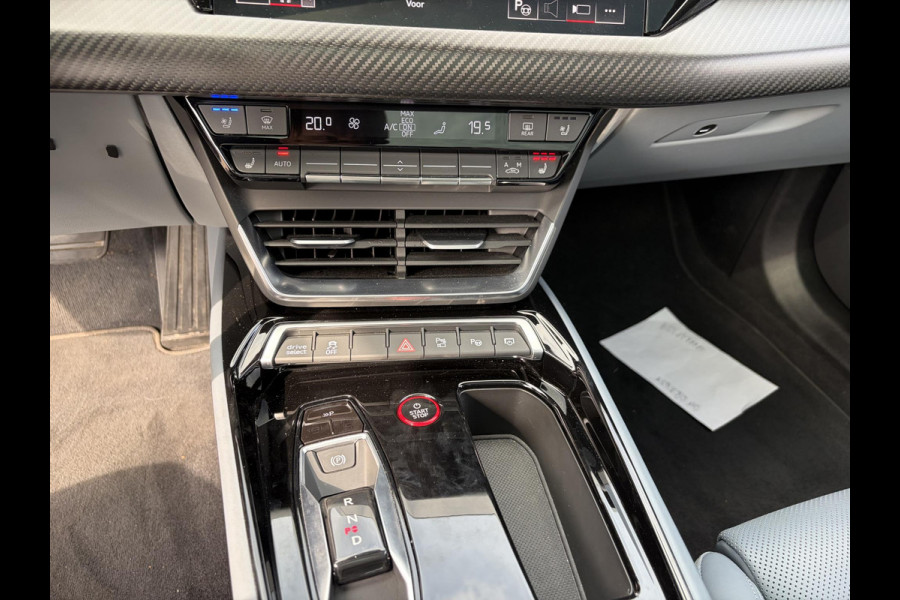 Audi e-tron GT GT 93 kWh 4WD VAN: 56.900,- VOOR: 53.877,- UW HERSTVOORDEEL: 3.023,- EURO | CARBON PAKKET | STOEL VENTILATIE EN VERWARMING | PANORAMDAK | B&O GELUID | HEAD UP | LUCHTVERING ETC .