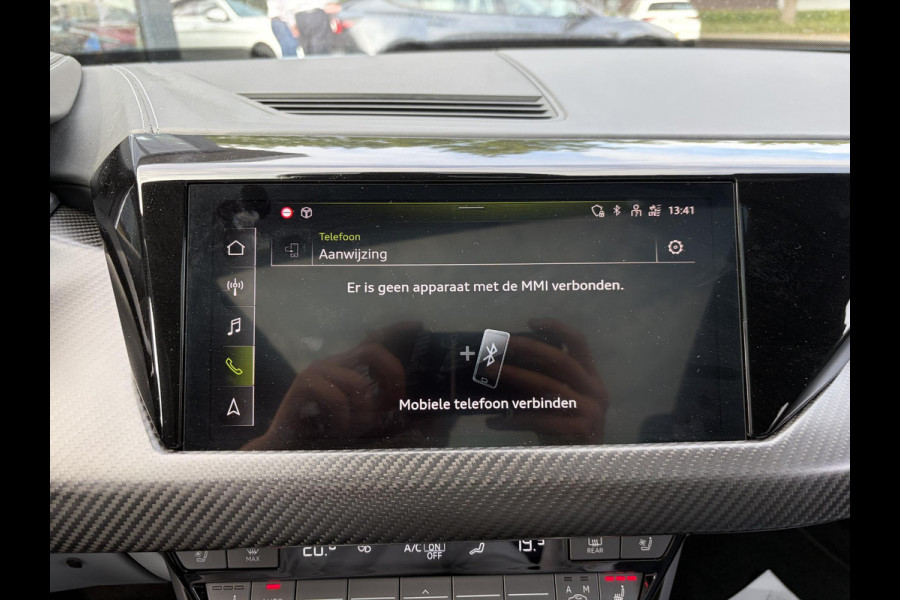 Audi e-tron GT GT 93 kWh 4WD VAN: 56.900,- VOOR: 53.877,- UW HERSTVOORDEEL: 3.023,- EURO | CARBON PAKKET | STOEL VENTILATIE EN VERWARMING | PANORAMDAK | B&O GELUID | HEAD UP | LUCHTVERING ETC .