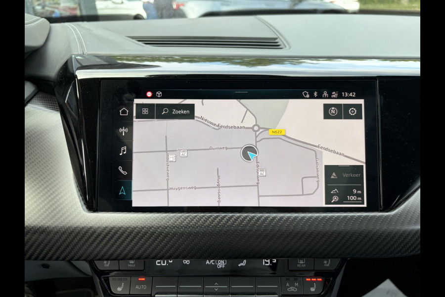 Audi e-tron GT GT 93 kWh 4WD VAN: 56.900,- VOOR: 53.877,- UW HERSTVOORDEEL: 3.023,- EURO | CARBON PAKKET | STOEL VENTILATIE EN VERWARMING | PANORAMDAK | B&O GELUID | HEAD UP | LUCHTVERING ETC .