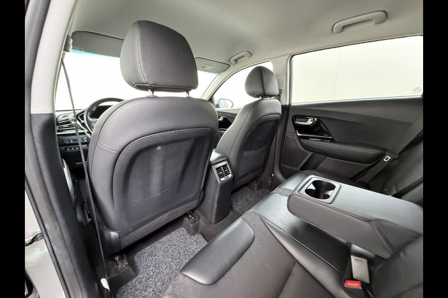 Kia Niro 141PK PHEV Hybride Automaat Trekhaak Adap.Cruise Stoelverwarming Navi Camera Apple Carplay Android Auto Pdc DynamicPlusLine Ecc Isofix Privacy Glas Led DAB Lane Assist VESS Regen-Lichtsensor 1.300KG Trekgewicht Plugin Hybride