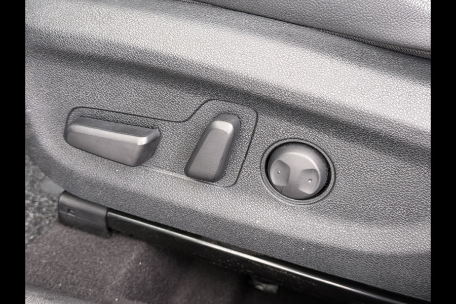 Kia Niro 141PK PHEV Hybride Automaat Trekhaak Adap.Cruise Stoelverwarming Navi Camera Apple Carplay Android Auto Pdc DynamicPlusLine Ecc Isofix Privacy Glas Led DAB Lane Assist VESS Regen-Lichtsensor 1.300KG Trekgewicht Plugin Hybride