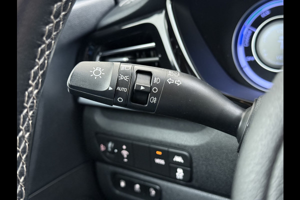 Kia Niro 141PK PHEV Hybride Automaat Trekhaak Adap.Cruise Stoelverwarming Navi Camera Apple Carplay Android Auto Pdc DynamicPlusLine Ecc Isofix Privacy Glas Led DAB Lane Assist VESS Regen-Lichtsensor 1.300KG Trekgewicht Plugin Hybride