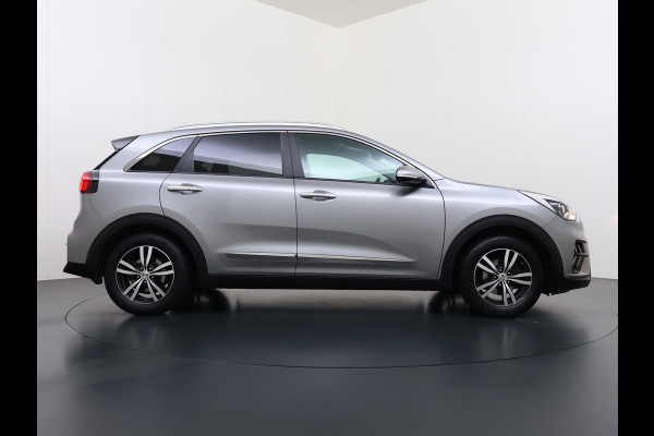 Kia Niro 141PK PHEV Hybride Automaat Trekhaak Adap.Cruise Stoelverwarming Navi Camera Apple Carplay Android Auto Pdc DynamicPlusLine Ecc Isofix Privacy Glas Led DAB Lane Assist VESS Regen-Lichtsensor 1.300KG Trekgewicht Plugin Hybride