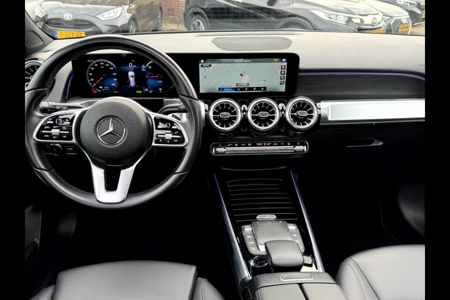 Mercedes-Benz EQB 250 Luxury Line 67 kWh Panoramadak, Camera, Stoelverwarming