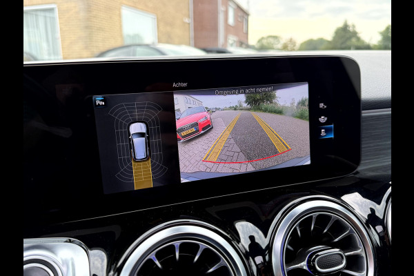 Mercedes-Benz EQB 250 Luxury Line 67 kWh Panoramadak, Camera, Stoelverwarming