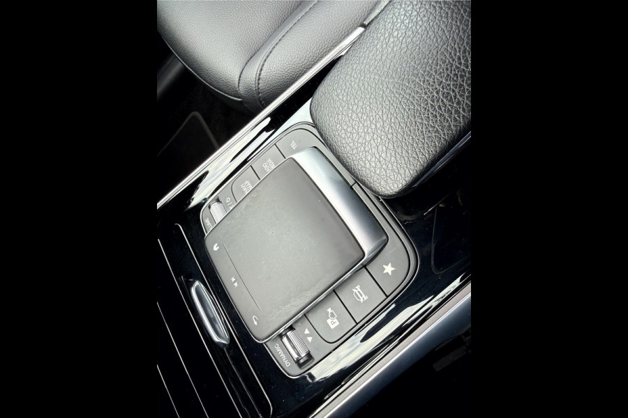 Mercedes-Benz EQB 250 Luxury Line 67 kWh Panoramadak, Camera, Stoelverwarming