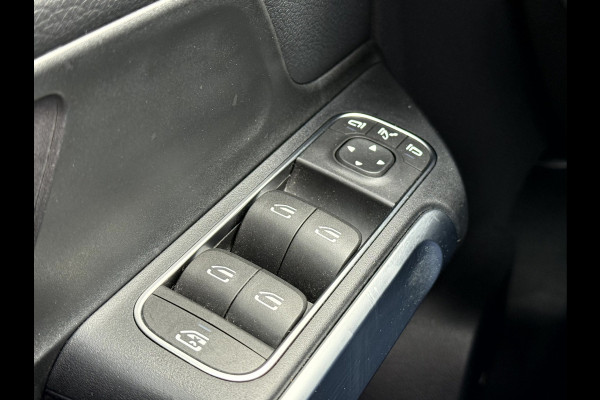 Mercedes-Benz EQB 250 Luxury Line 67 kWh Panoramadak, Camera, Stoelverwarming