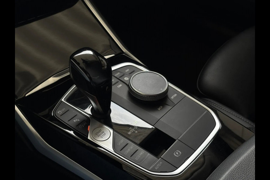 BMW 3-serie 320i High Executive (Goed OndH, Navi Pro, StoelV, PDC V+A, Climate Con, Cruise Con, Etc)