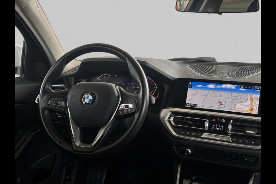 BMW 3-serie 320i High Executive (Goed OndH, Navi Pro, StoelV, PDC V+A, Climate Con, Cruise Con, Etc)