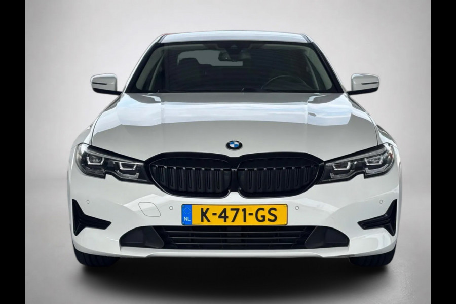 BMW 3-serie 320i High Executive (Goed OndH, Navi Pro, StoelV, PDC V+A, Climate Con, Cruise Con, Etc)