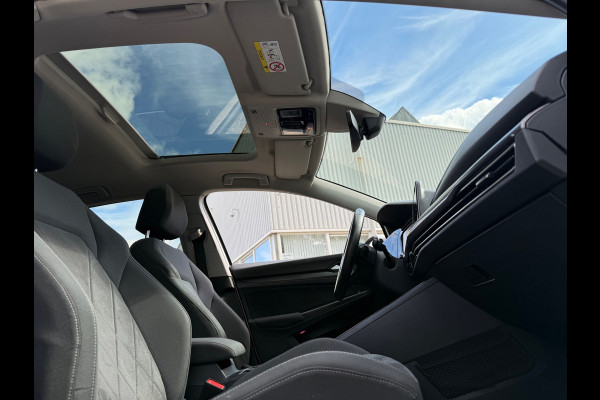 Volkswagen Golf 1.5 eTSI HYBRID R-Line iQ-LED VIRTUAL PANO ACC ALCA SIDE