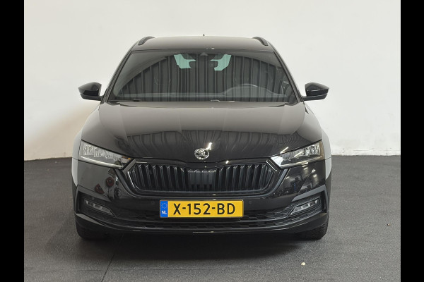 Škoda Octavia Combi 1.0 e-TSI Automaat Sport Business Trekhaak Navigatie Apple Carplay/ Android Auto Parkeersensoren Full led Virtual Cockpit Cruise control Climate control Lichtmetalen velgen Getinte ramen