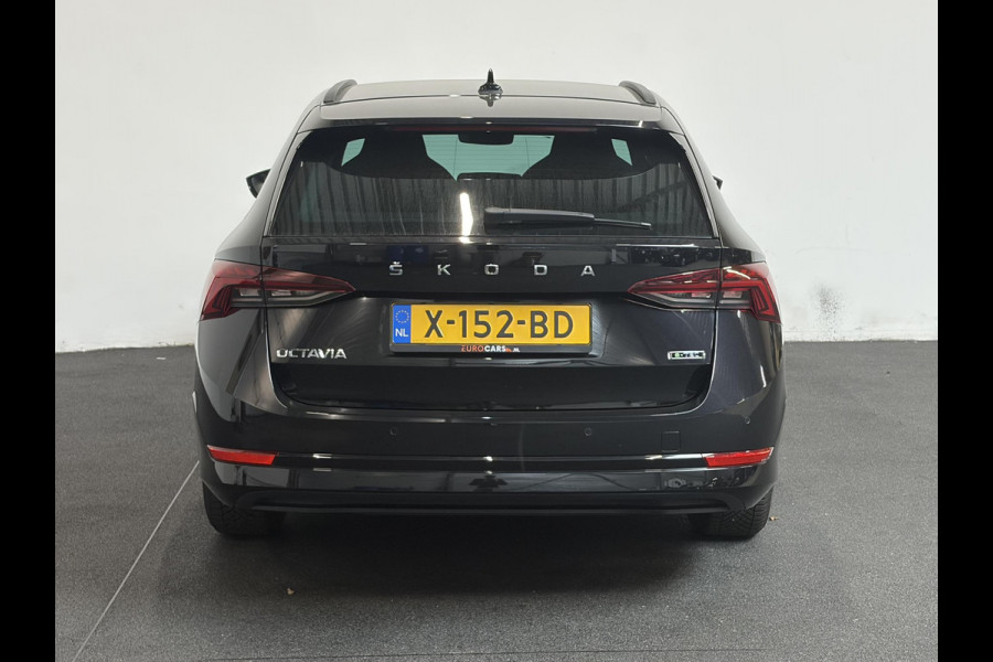 Škoda Octavia Combi 1.0 e-TSI Automaat Sport Business Trekhaak Navigatie Apple Carplay/ Android Auto Parkeersensoren Full led Virtual Cockpit Cruise control Climate control Lichtmetalen velgen Getinte ramen