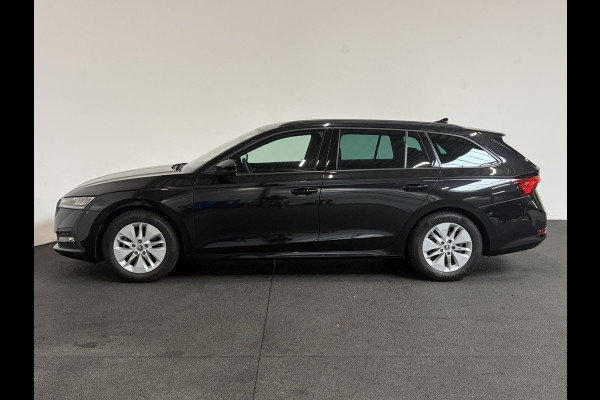 Škoda Octavia Combi 1.0 e-TSI Automaat Sport Business Trekhaak Navigatie Apple Carplay/ Android Auto Parkeersensoren Full led Virtual Cockpit Cruise control Climate control Lichtmetalen velgen Getinte ramen