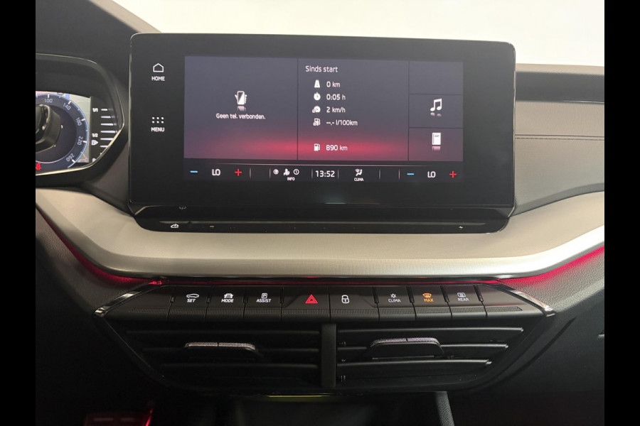 Škoda Octavia Combi 1.0 e-TSI Automaat Sport Business Trekhaak Navigatie Apple Carplay/ Android Auto Parkeersensoren Full led Virtual Cockpit Cruise control Climate control Lichtmetalen velgen Getinte ramen