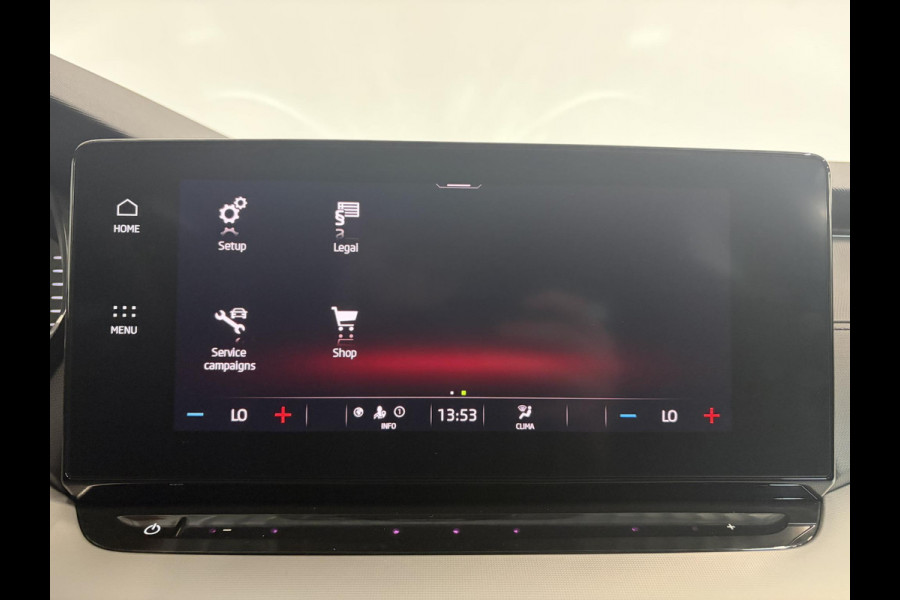Škoda Octavia Combi 1.0 e-TSI Automaat Sport Business Trekhaak Navigatie Apple Carplay/ Android Auto Parkeersensoren Full led Virtual Cockpit Cruise control Climate control Lichtmetalen velgen Getinte ramen