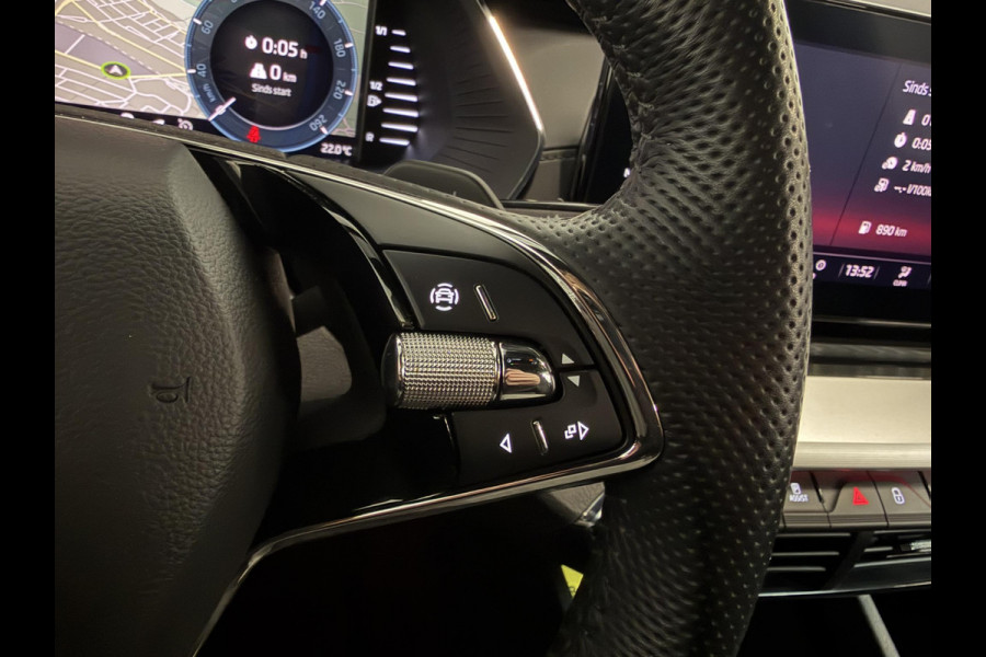 Škoda Octavia Combi 1.0 e-TSI Automaat Sport Business Trekhaak Navigatie Apple Carplay/ Android Auto Parkeersensoren Full led Virtual Cockpit Cruise control Climate control Lichtmetalen velgen Getinte ramen
