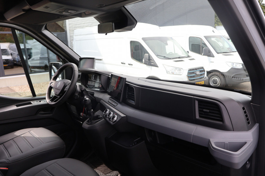 Renault Master 2.0 dCi 150pk Bakwagen met Laadklep Trekhaak