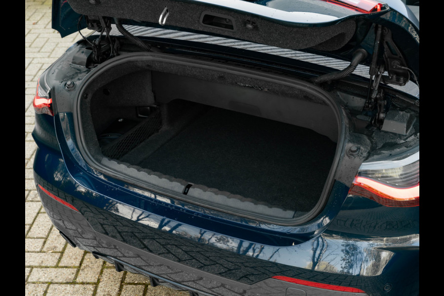BMW 4 Serie Cabrio 430i M-Sport - Trekhaak - Lasers - Stuurwielverwarming