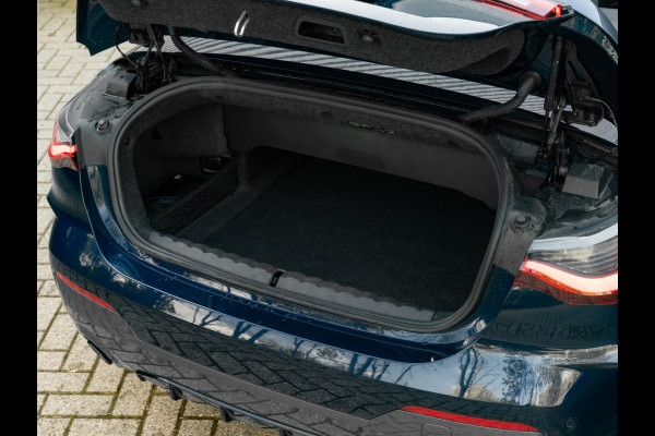 BMW 4 Serie Cabrio 430i M-Sport - Trekhaak - Lasers - Stuurwielverwarming