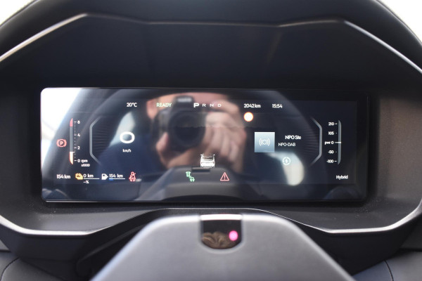 Lynk & Co 01 276PK Automaat More / Adaptive cruise control / Leren bekleding / Elektrisch verstelbare stoelen / Schuif- kanteldak / Stoel- en stuurverwarming / Parkeersensoren V+A / 360 Graden Camera / Elektrische achterklep / 20" lichtmetalen velgen / Trekhaak
