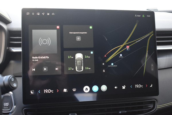 Lynk & Co 01 276PK Automaat More / Adaptive cruise control / Leren bekleding / Elektrisch verstelbare stoelen / Schuif- kanteldak / Stoel- en stuurverwarming / Parkeersensoren V+A / 360 Graden Camera / Elektrische achterklep / 20" lichtmetalen velgen / Trekhaak