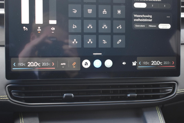 Lynk & Co 01 276PK Automaat More / Adaptive cruise control / Leren bekleding / Elektrisch verstelbare stoelen / Schuif- kanteldak / Stoel- en stuurverwarming / Parkeersensoren V+A / 360 Graden Camera / Elektrische achterklep / 20" lichtmetalen velgen / Trekhaak