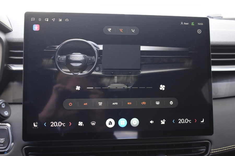 Lynk & Co 01 276PK Automaat More / Adaptive cruise control / Leren bekleding / Elektrisch verstelbare stoelen / Schuif- kanteldak / Stoel- en stuurverwarming / Parkeersensoren V+A / 360 Graden Camera / Elektrische achterklep / 20" lichtmetalen velgen / Trekhaak