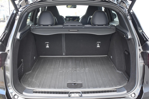 Lynk & Co 01 276PK Automaat More / Adaptive cruise control / Leren bekleding / Elektrisch verstelbare stoelen / Schuif- kanteldak / Stoel- en stuurverwarming / Parkeersensoren V+A / 360 Graden Camera / Elektrische achterklep / 20" lichtmetalen velgen / Trekhaak