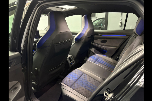 Volkswagen Golf 2.0 TSI 4M R Black Edition