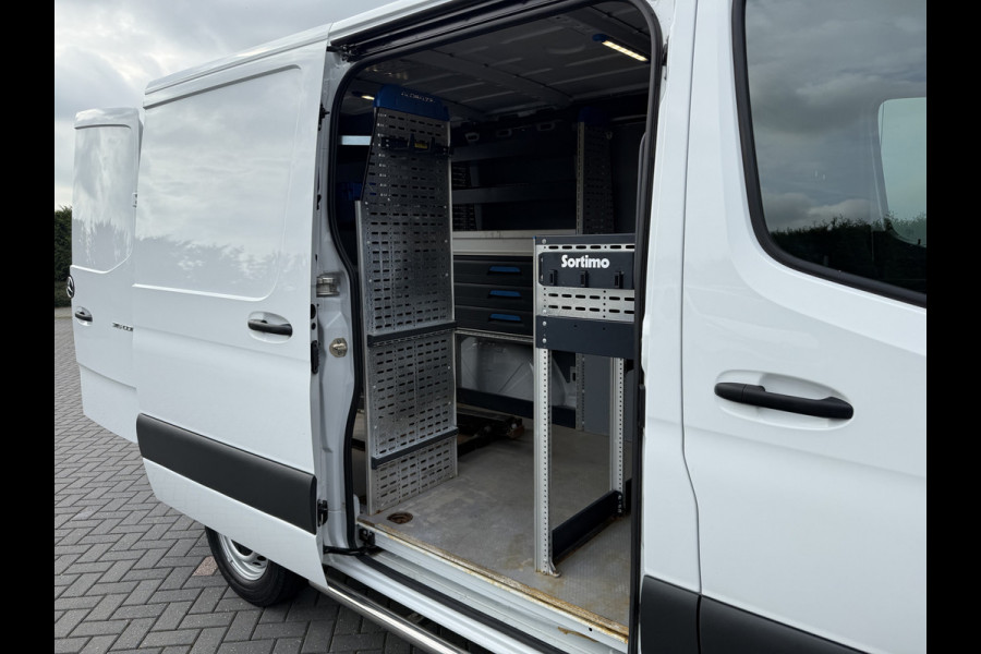 Mercedes-Benz Sprinter 315 150 PK 3.2 t / L1H1 / 2x SCHUIFDEUR / SORTIMO INRICHTING / CAMERA / CRUISE / AIRCO / CARPLAY