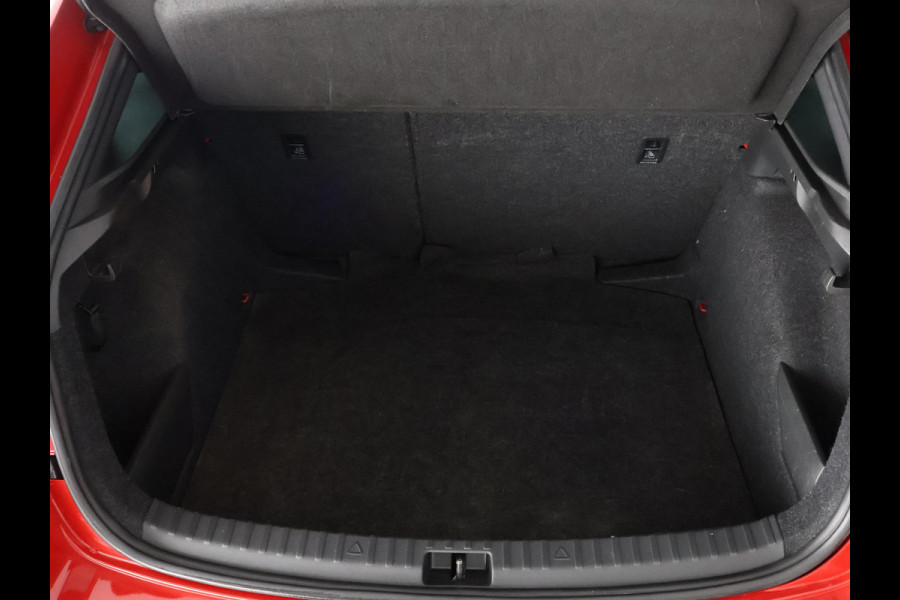 Škoda SCALA 1.0 TSI Sport Business Automaat | Panoramadak | Navigatie | Apple Carplay & AndroidAUTO | Camera