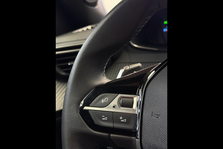 Peugeot 2008 1.2 PureTech 130 Allure CarPlay